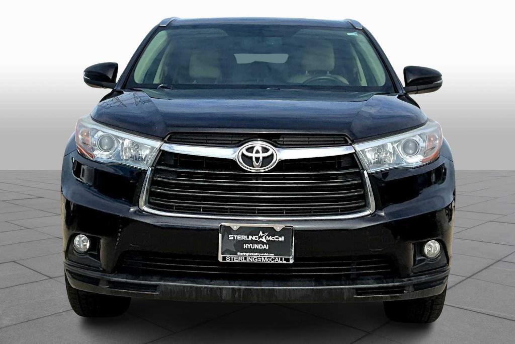 used 2016 Toyota Highlander car, priced at $19,600