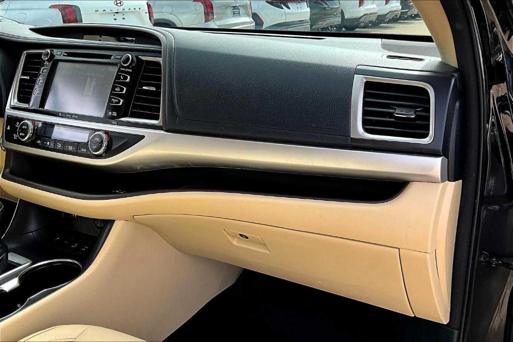 used 2016 Toyota Highlander car, priced at $19,600
