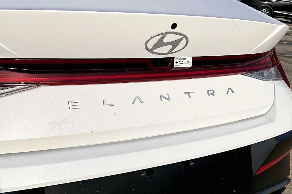 new 2025 Hyundai Elantra car, priced at $21,685