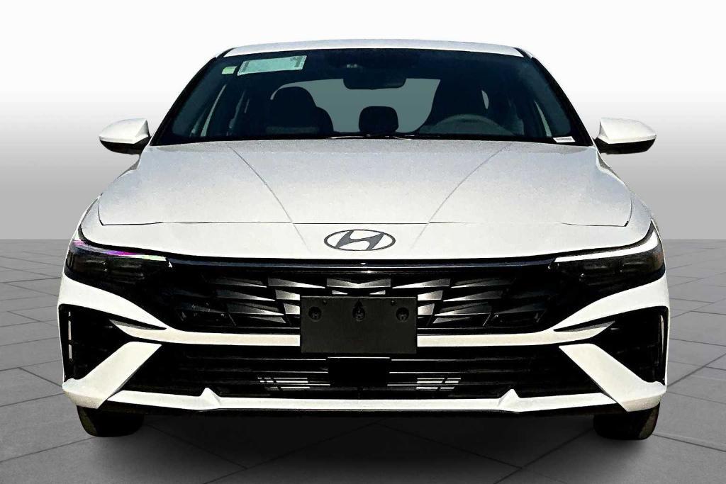 new 2025 Hyundai Elantra car, priced at $21,685