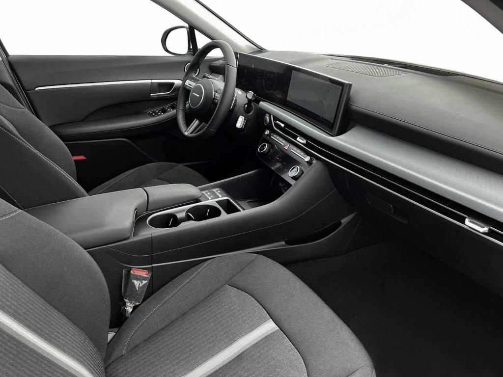 new 2025 Hyundai Sonata car, priced at $29,302