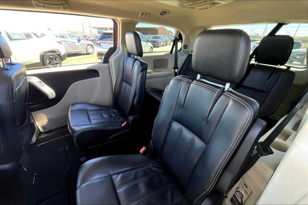 used 2014 Chrysler Town & Country car, priced at $8,484