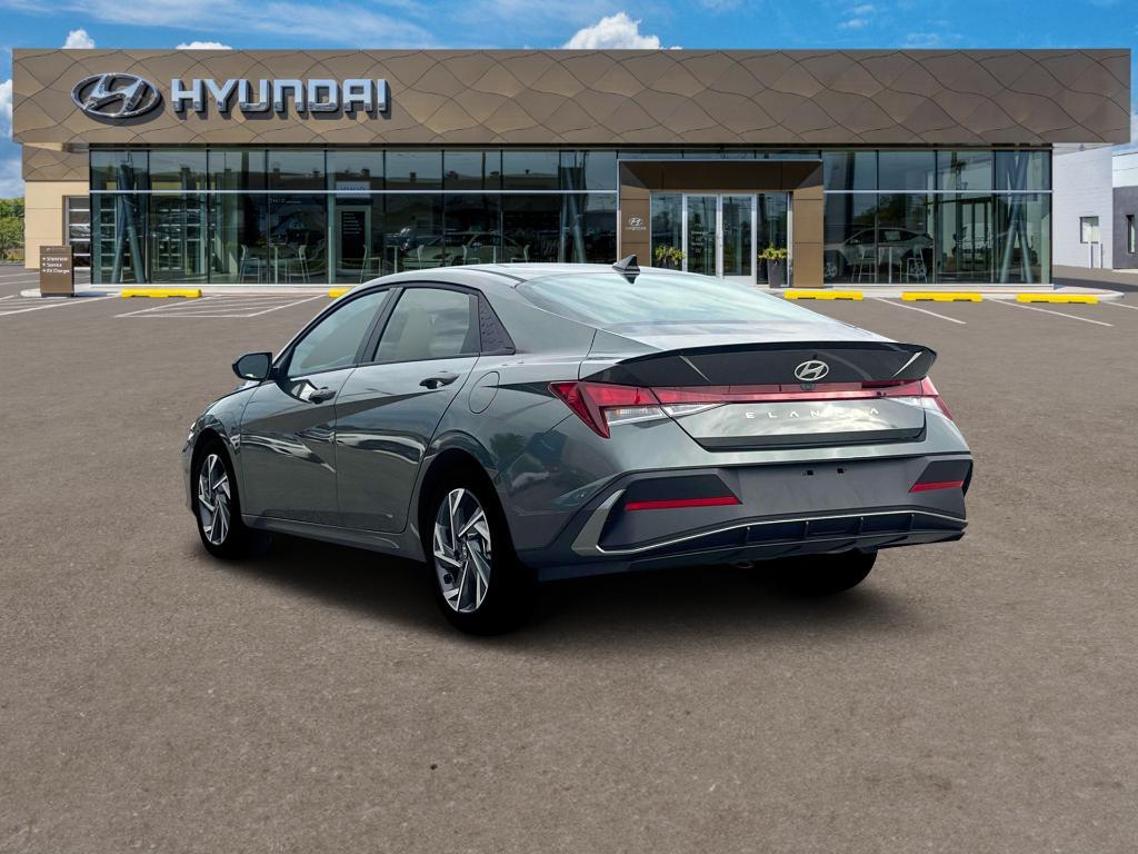 new 2025 Hyundai Elantra car