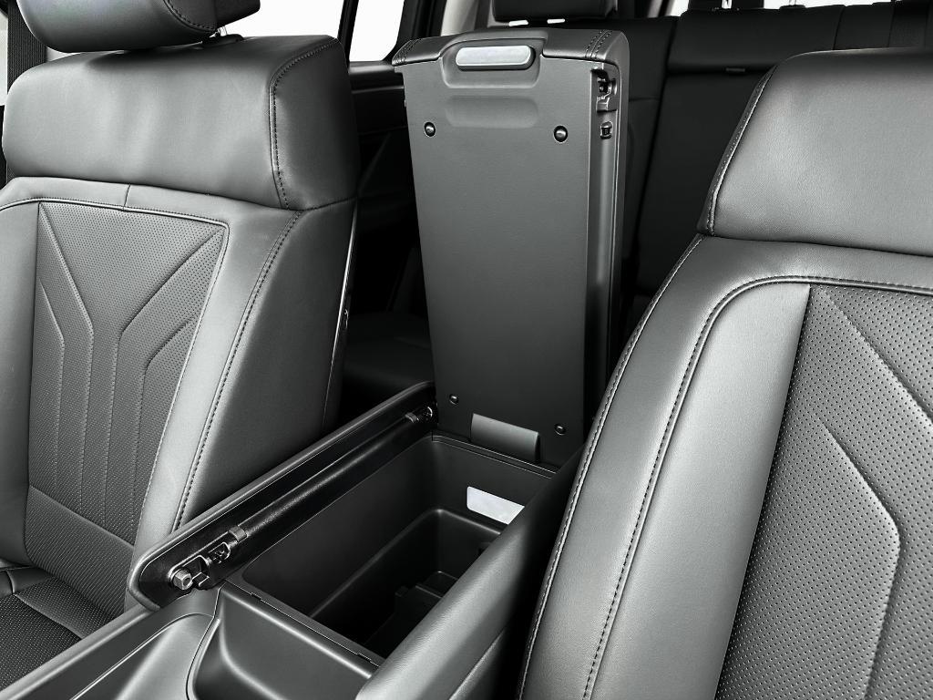 new 2025 Hyundai SANTA FE HEV car, priced at $39,764