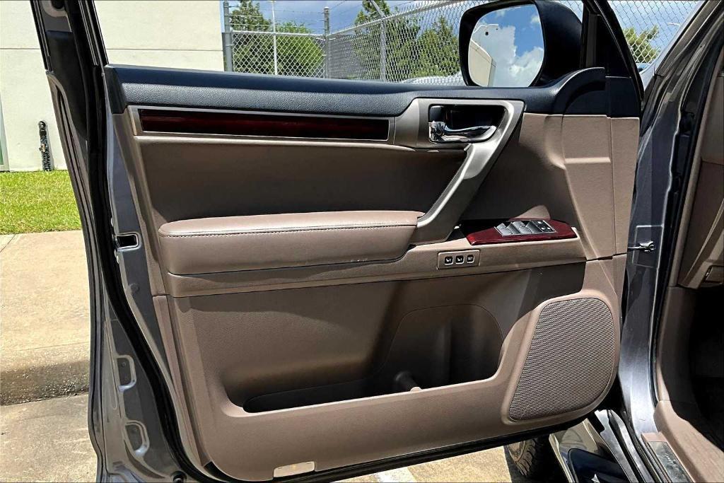used 2018 Lexus GX 460 car, priced at $27,226