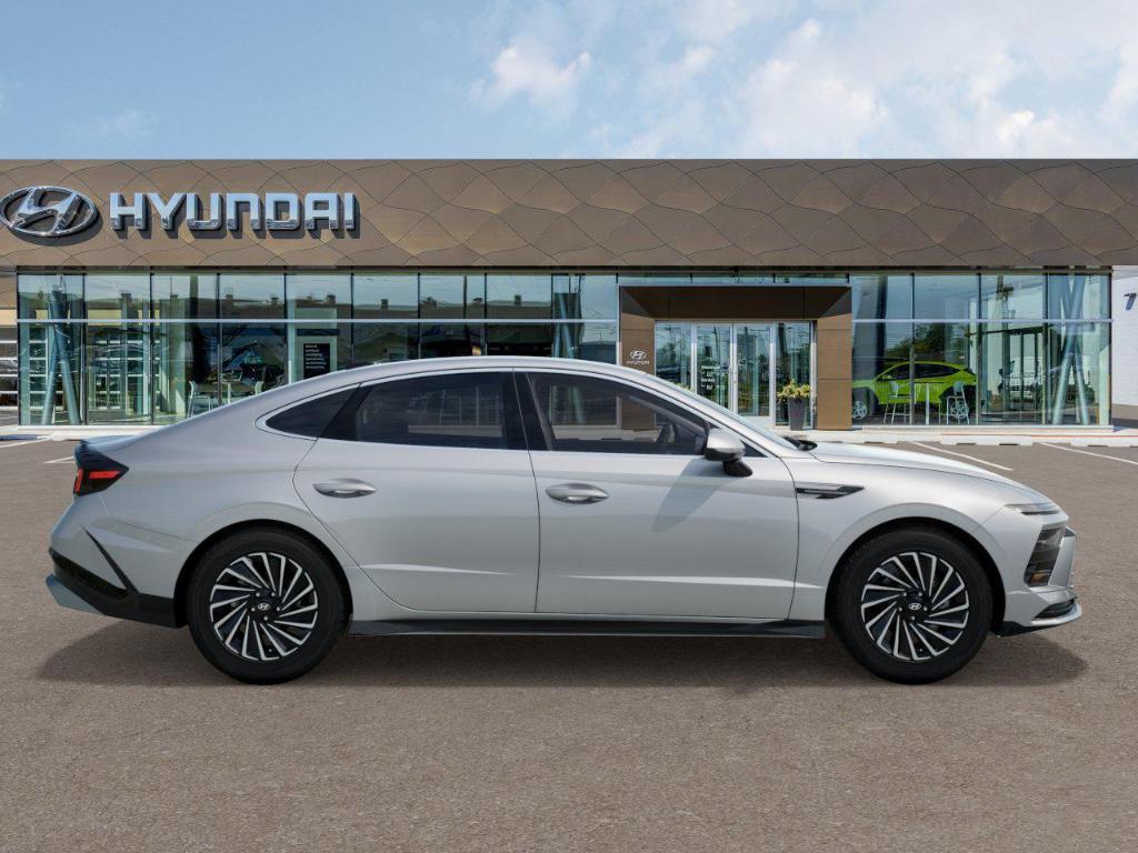 new 2025 Hyundai Sonata Hybrid car, priced at $32,840