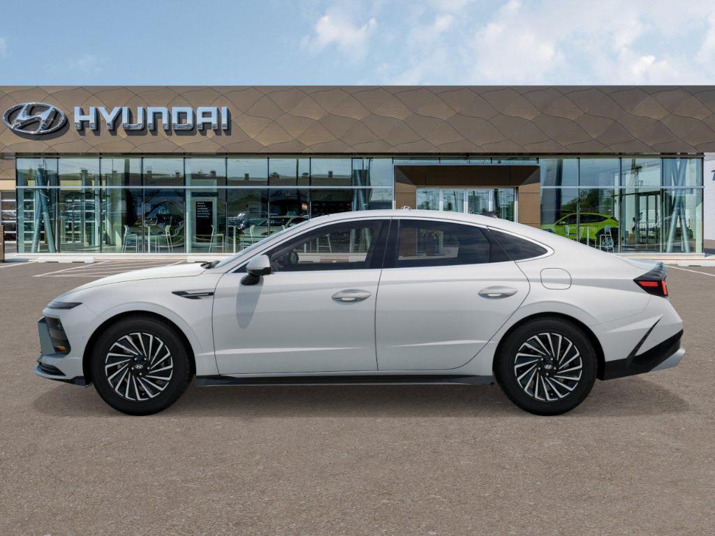 new 2025 Hyundai Sonata Hybrid car, priced at $40,085