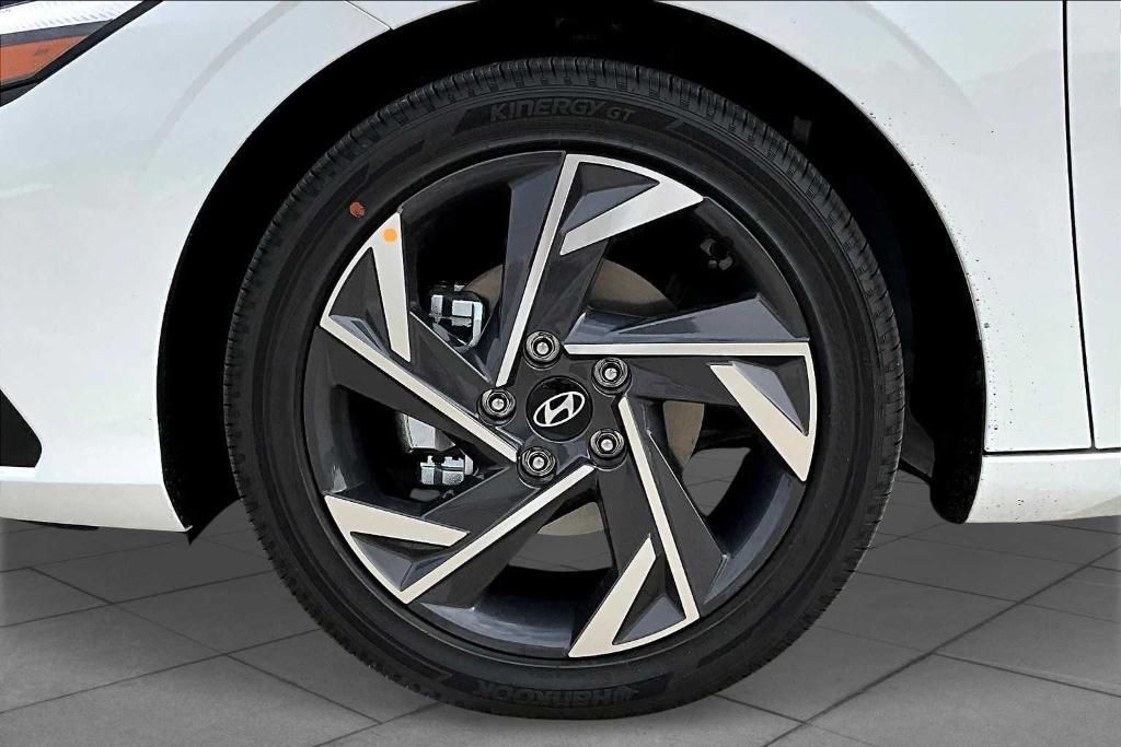 used 2025 Hyundai Elantra car, priced at $22,562