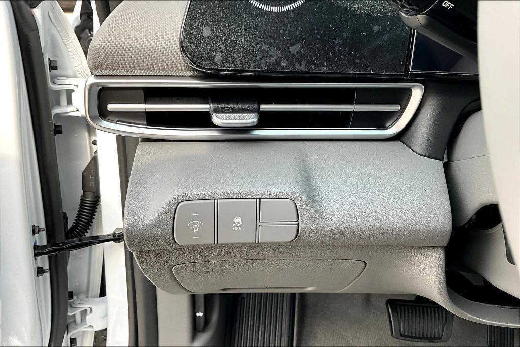 used 2025 Hyundai Elantra car, priced at $22,562