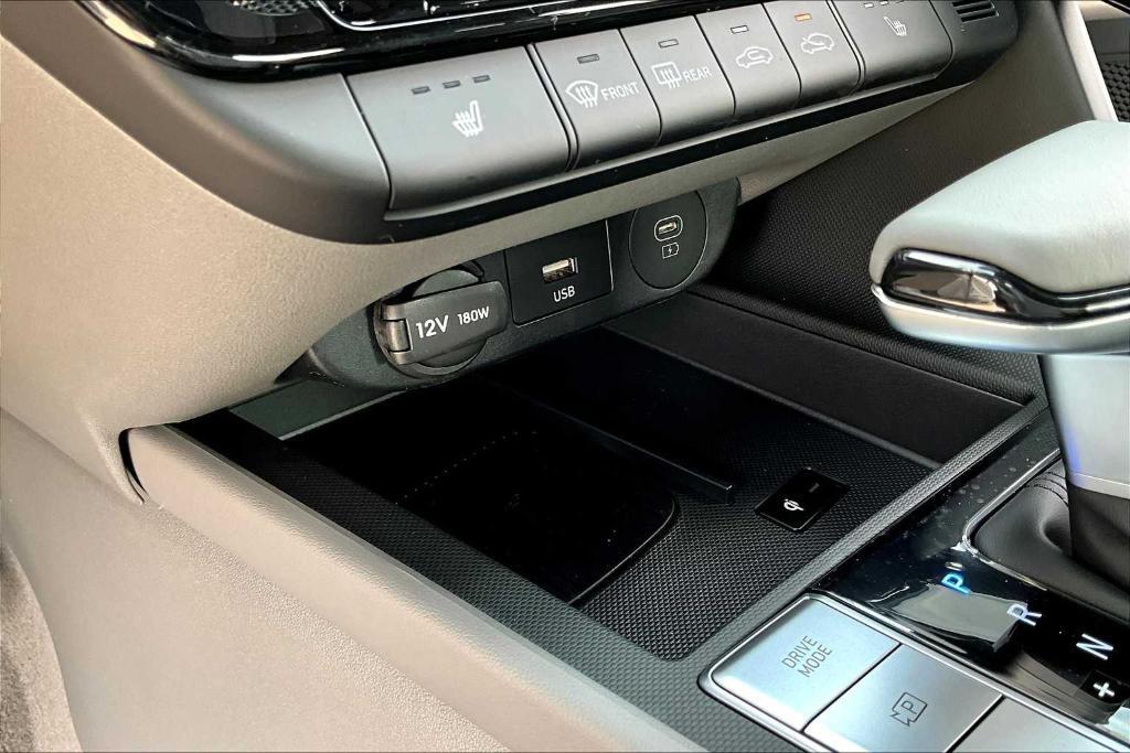 used 2025 Hyundai Elantra car, priced at $22,562