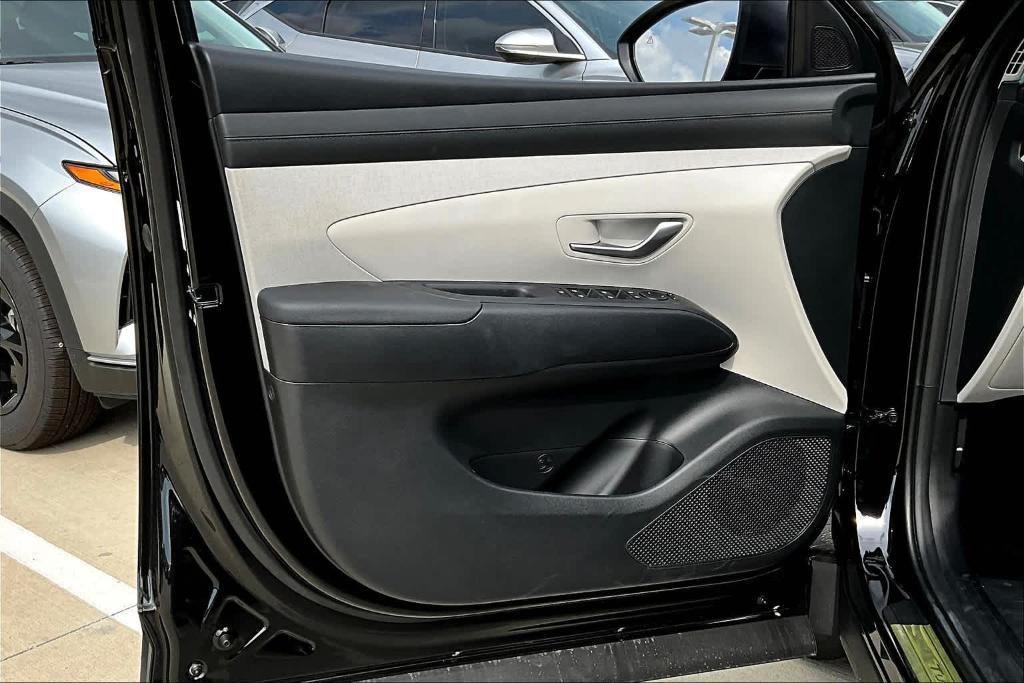 new 2025 Hyundai Tucson car, priced at $33,820