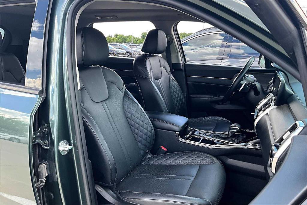 used 2021 Kia Sorento car, priced at $25,999