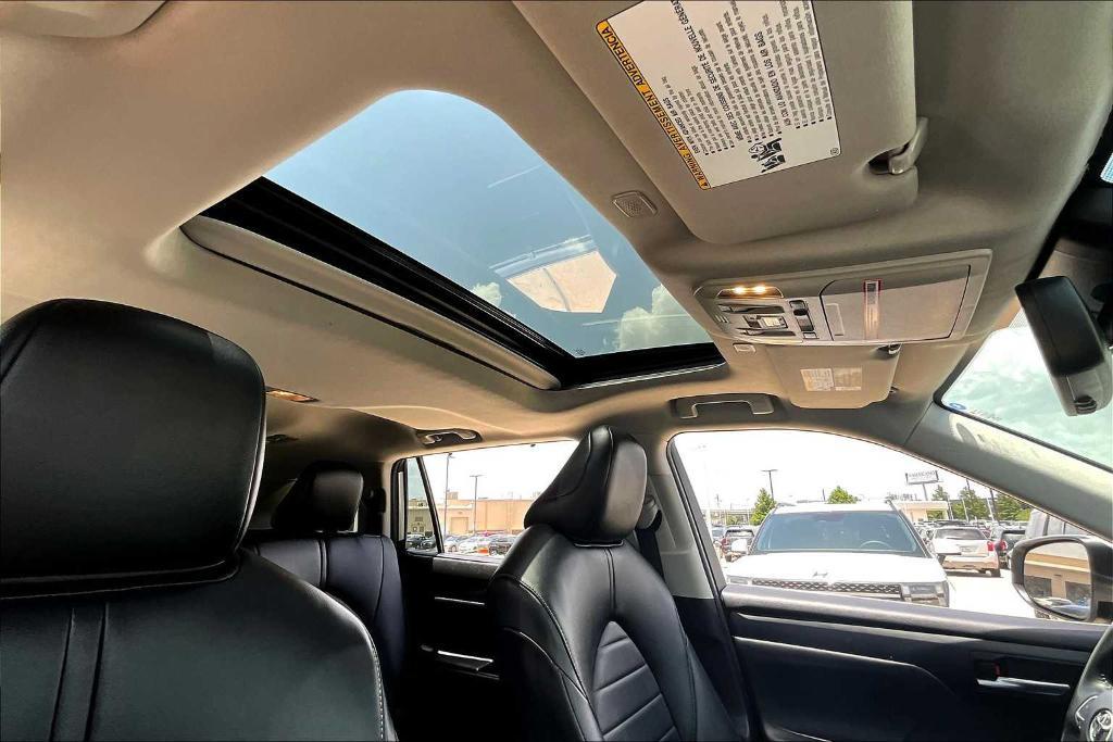 used 2023 Toyota Highlander car, priced at $36,500