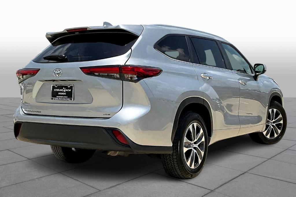 used 2023 Toyota Highlander car, priced at $36,500