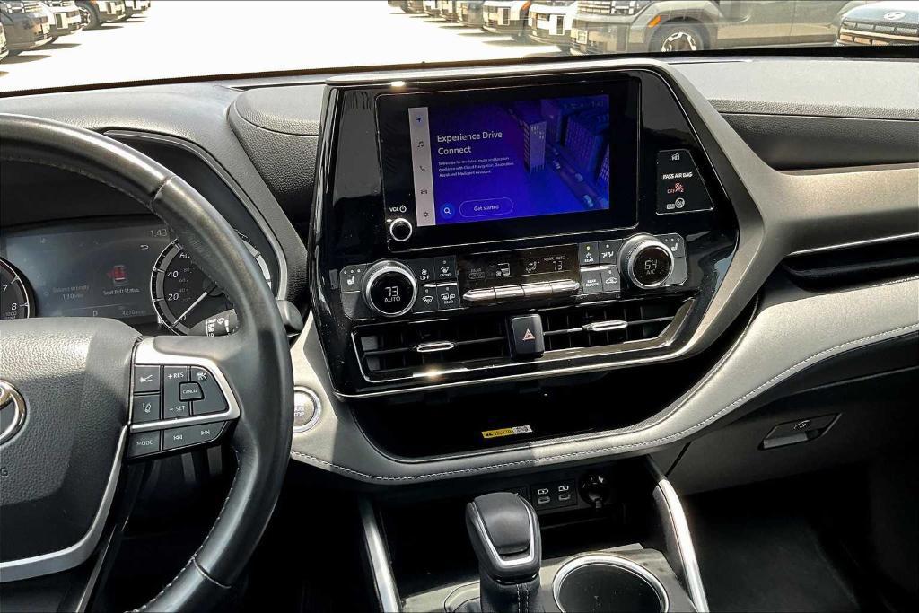 used 2023 Toyota Highlander car, priced at $36,500