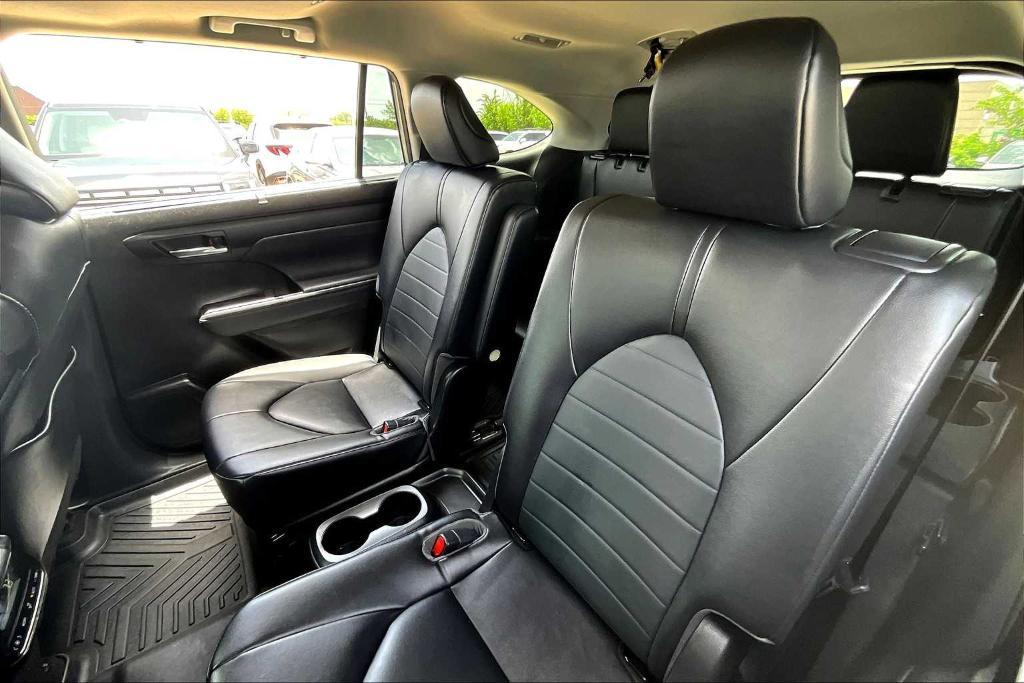 used 2023 Toyota Highlander car, priced at $36,500