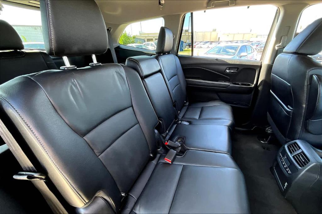 used 2022 Honda Pilot car, priced at $32,991