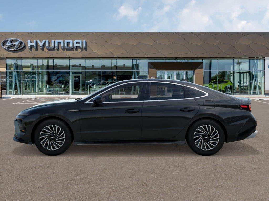 new 2025 Hyundai Sonata Hybrid car, priced at $32,169