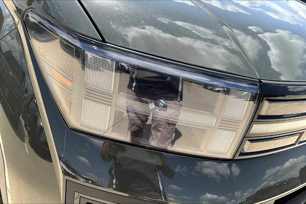 new 2025 Hyundai SANTA FE HEV car, priced at $46,310