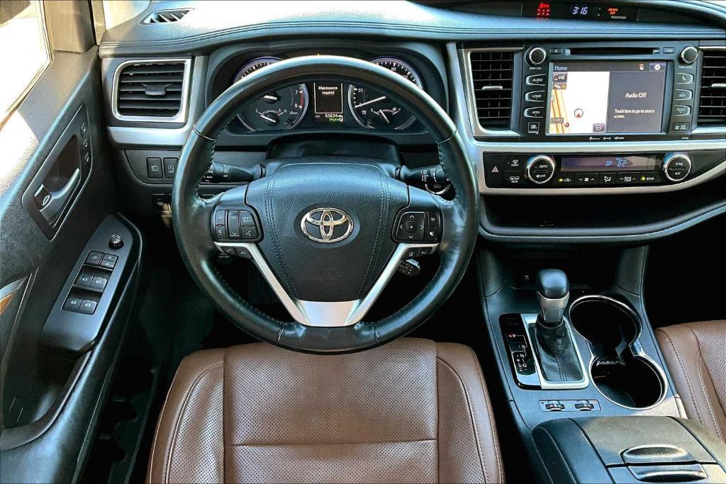 used 2018 Toyota Highlander car, priced at $27,328