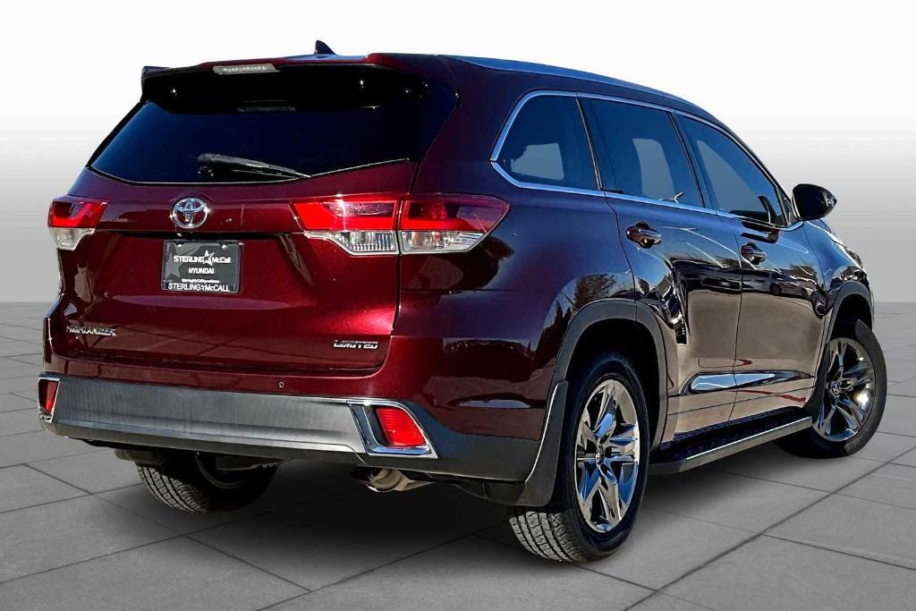 used 2018 Toyota Highlander car, priced at $27,328