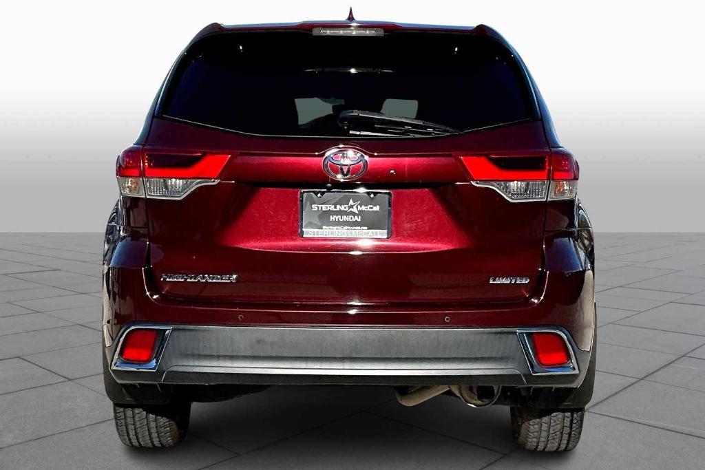 used 2018 Toyota Highlander car, priced at $27,328