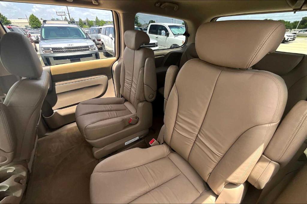 used 2006 Kia Sedona car, priced at $4,600