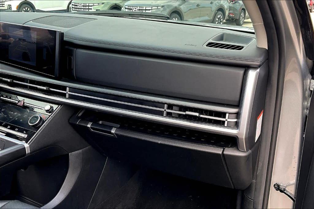 used 2024 Hyundai SANTA FE HEV car, priced at $30,994