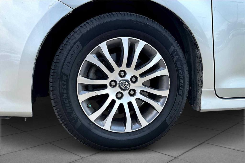 used 2019 Toyota Sienna car, priced at $23,277
