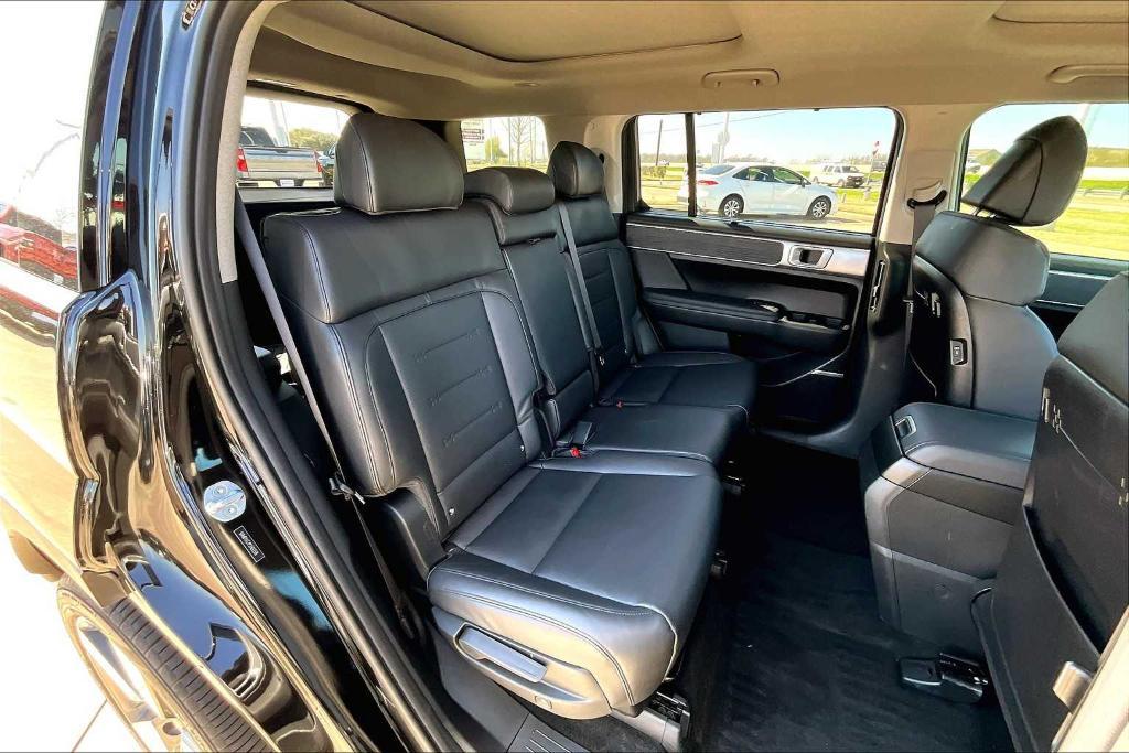 used 2025 Hyundai SANTA FE HEV car, priced at $38,603