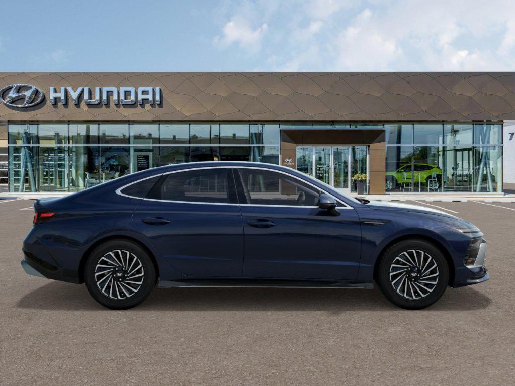 new 2025 Hyundai Sonata Hybrid car, priced at $32,835