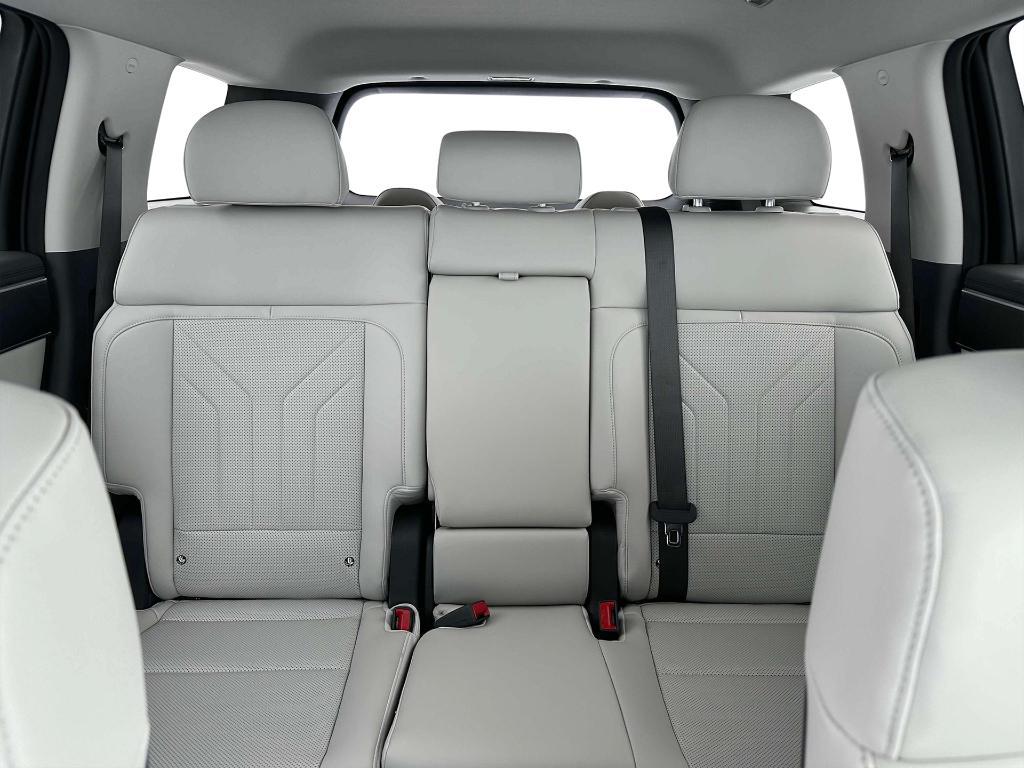 new 2025 Hyundai SANTA FE HEV car, priced at $39,699