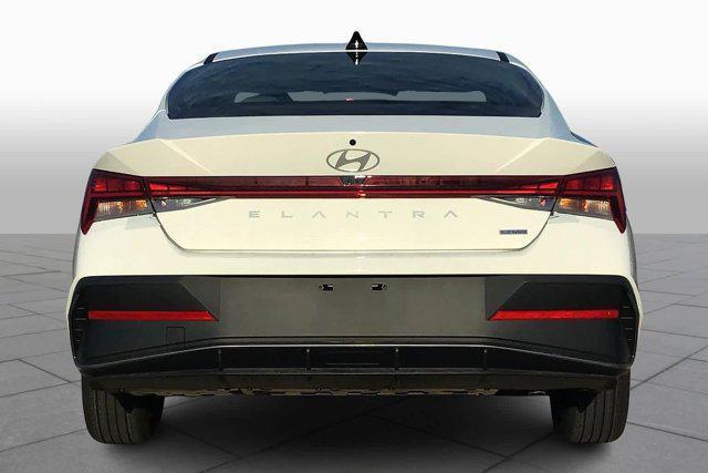 new 2025 Hyundai Elantra HEV car, priced at $27,205