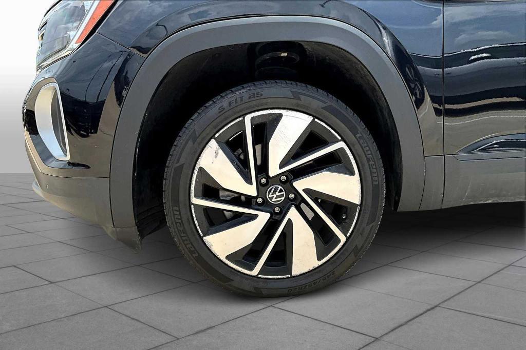 used 2024 Volkswagen Atlas car, priced at $32,503