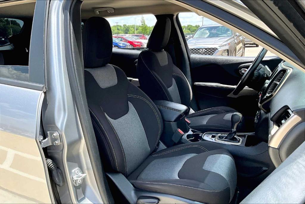 used 2017 Jeep Cherokee car, priced at $11,480