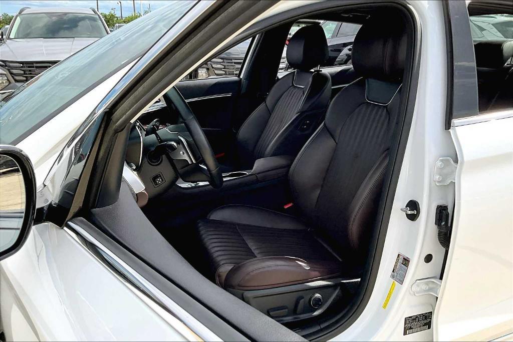 used 2022 Genesis G70 car, priced at $29,991