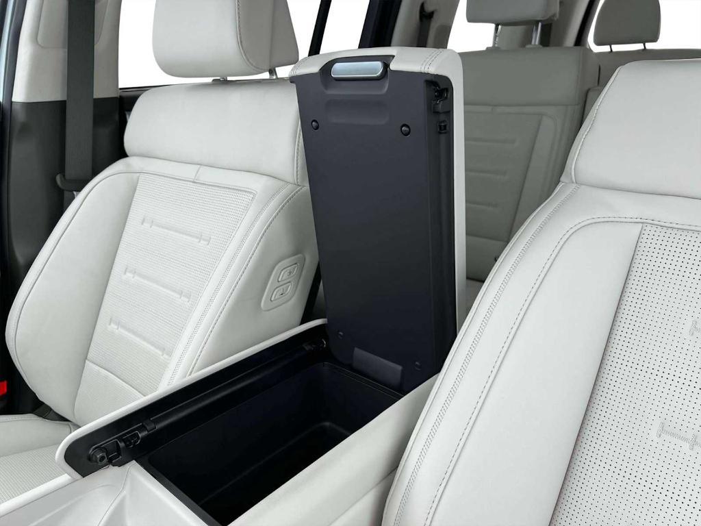 new 2025 Hyundai SANTA FE HEV car, priced at $44,470