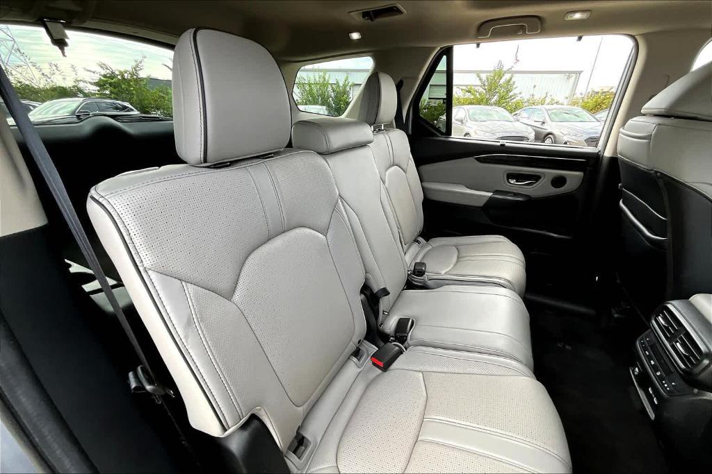 used 2023 Honda Pilot car, priced at $41,799