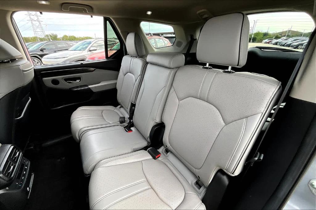 used 2023 Honda Pilot car, priced at $41,799