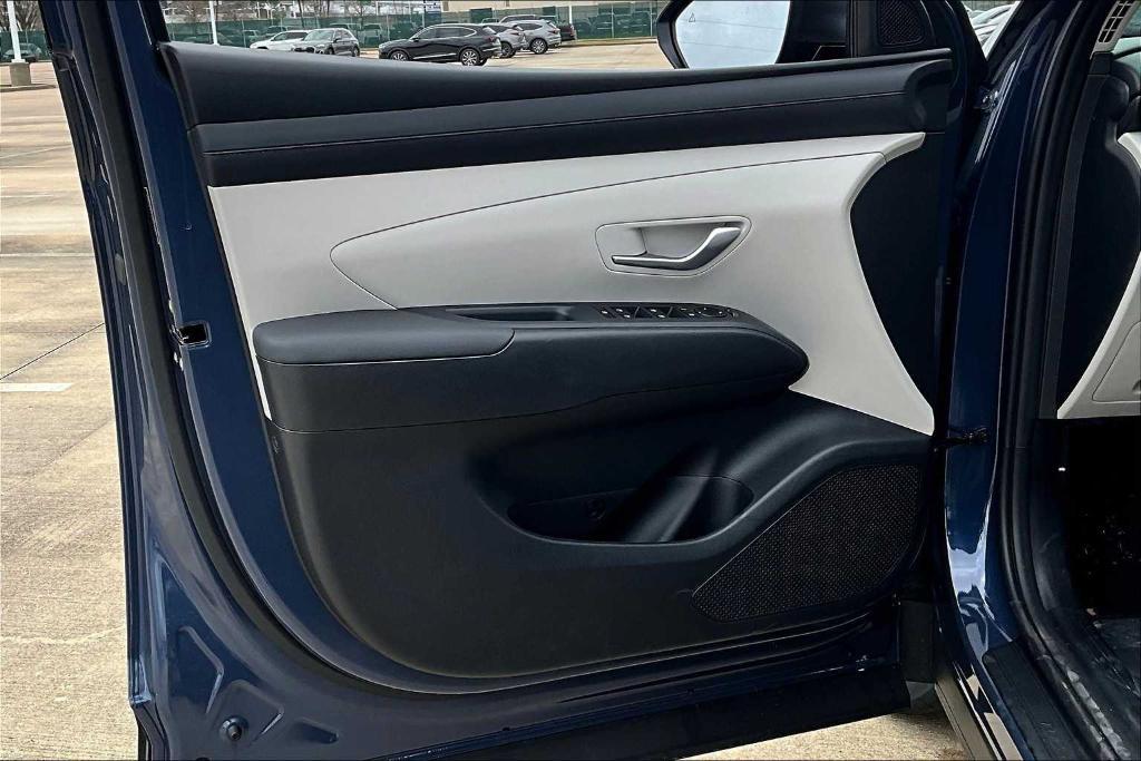new 2025 Hyundai Tucson car, priced at $32,080