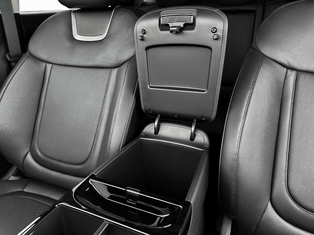 new 2025 Hyundai TUCSON Hybrid car, priced at $42,775