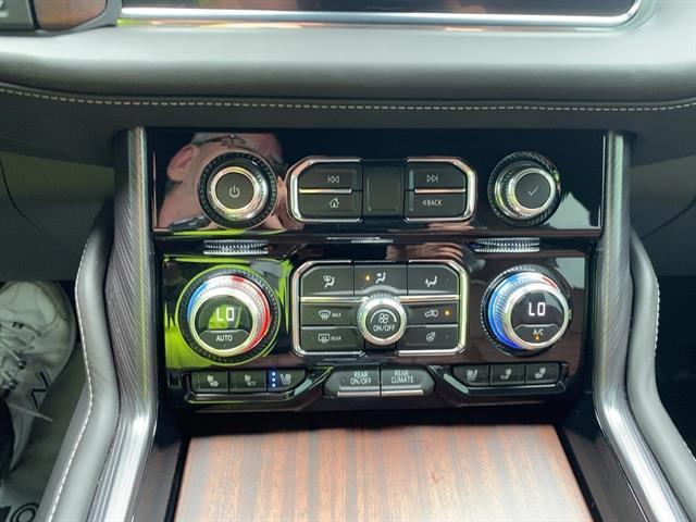 used 2023 GMC Yukon XL car, priced at $79,755