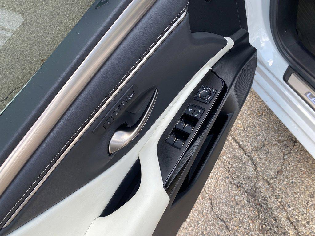 used 2023 Lexus ES 300h car, priced at $39,868