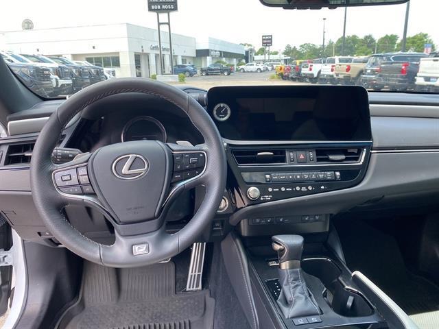 used 2023 Lexus ES 300h car, priced at $40,384