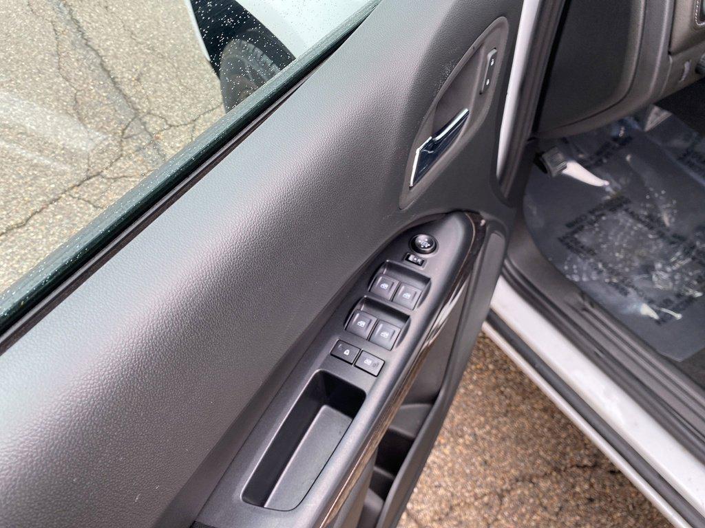 used 2022 GMC Canyon car, priced at $33,355