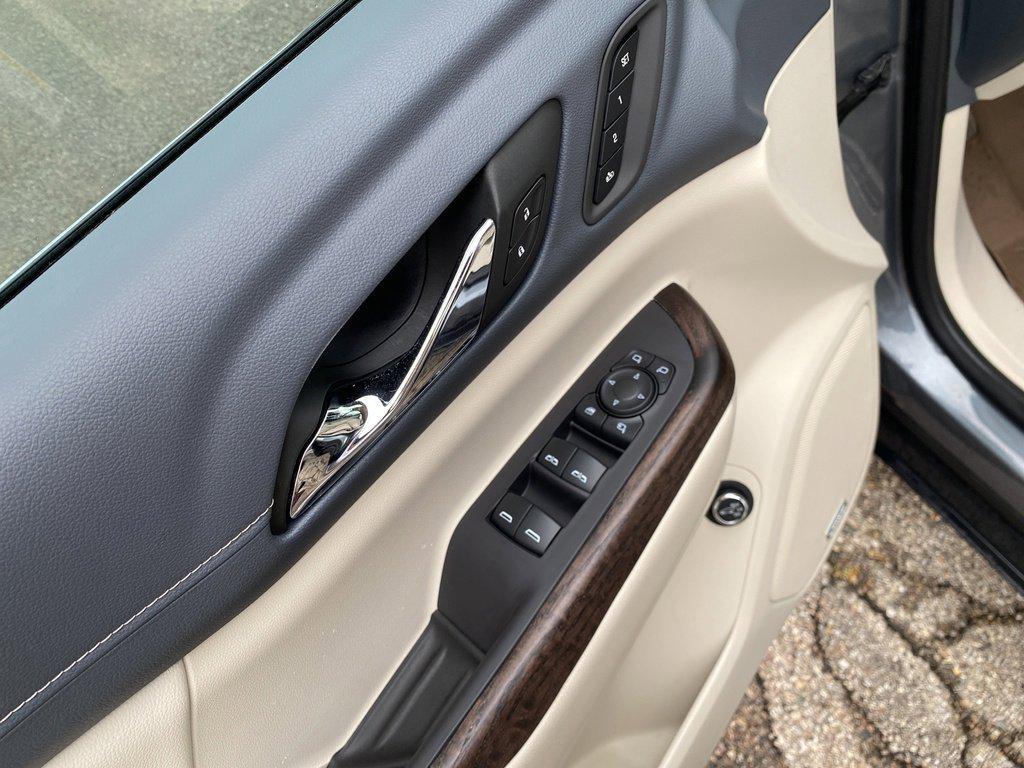 used 2022 GMC Acadia car, priced at $33,832