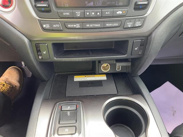 used 2022 Honda Pilot car, priced at $32,800