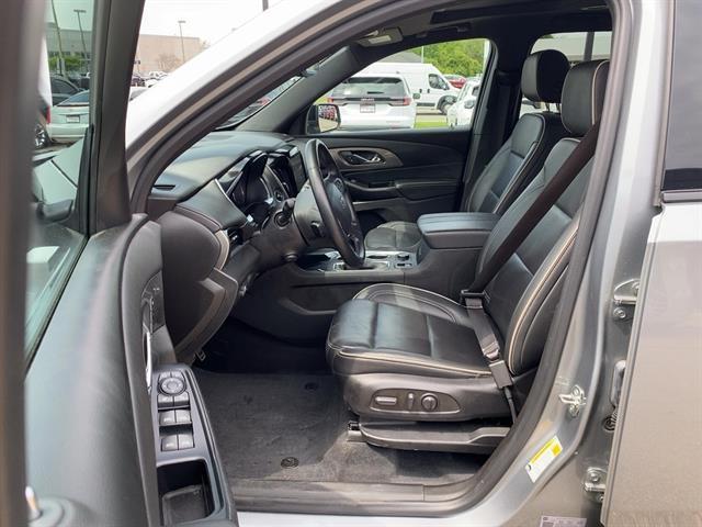 used 2023 Chevrolet Traverse car, priced at $40,633