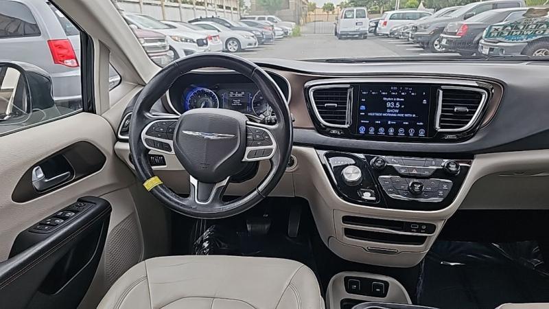used 2017 Chrysler Pacifica car