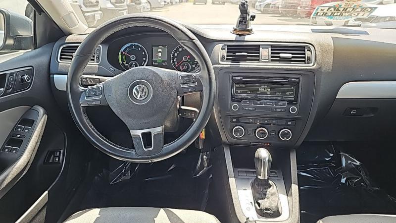 used 2014 Volkswagen Jetta Hybrid car